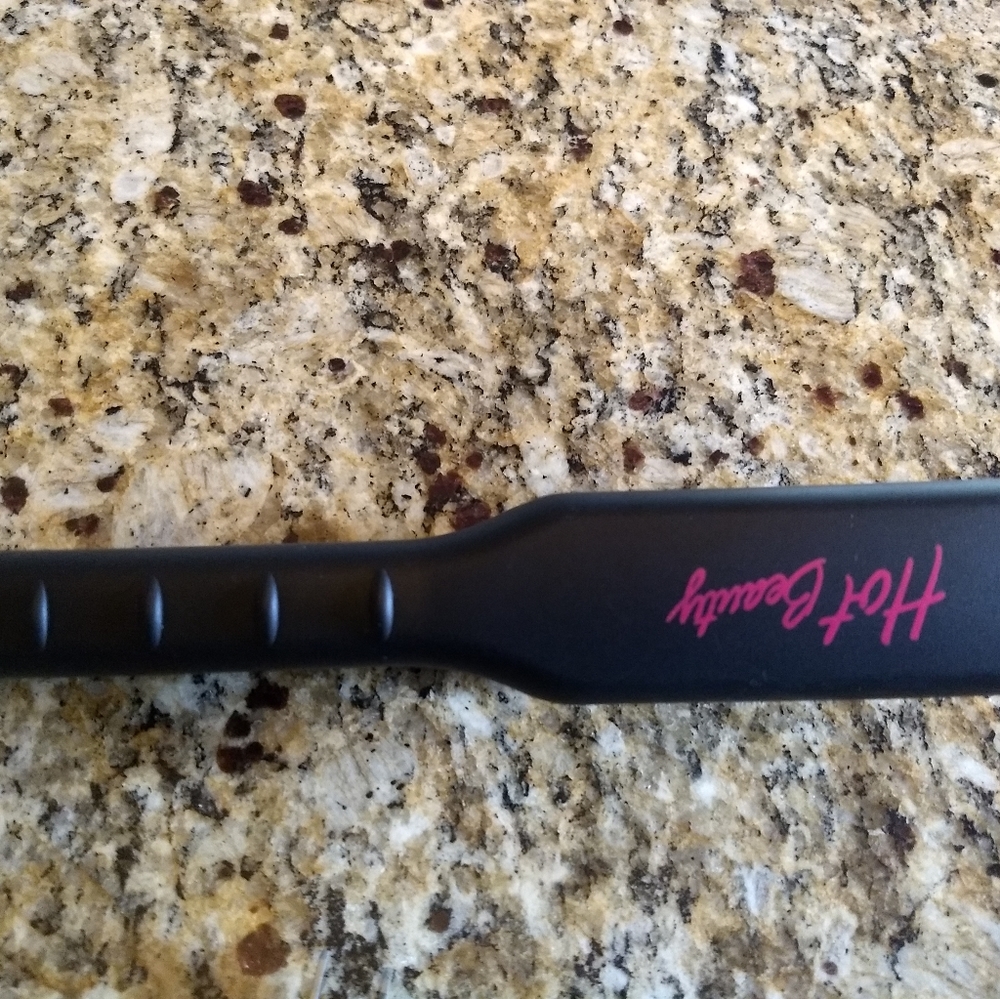 Hot Beauty Flat Iron